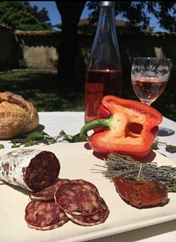 Saucisson, ladsbyfredo, apero, tradition, artisanal, lyonnais, fredon