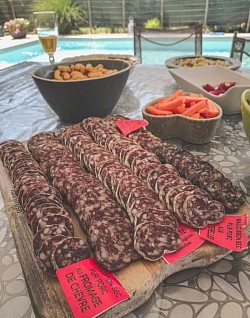 Saucisson, ladsbyfredo, apero, tradition, artisanal, lyonnais, fredon