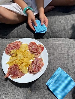 Saucisson, ladsbyfredo, apero, tradition, artisanal, lyonnais, fredo, charcuterie, pure porc, delice, bon prix, degustation